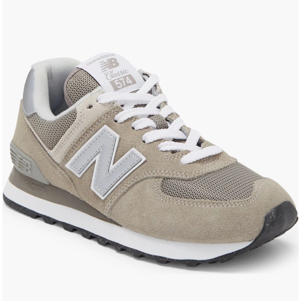 New Balance 574 Sneaker (Women Size 7.5)